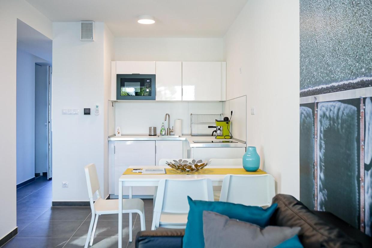 Marina Apartman Hotel บาลาตอนเซเมช ภายนอก รูปภาพ