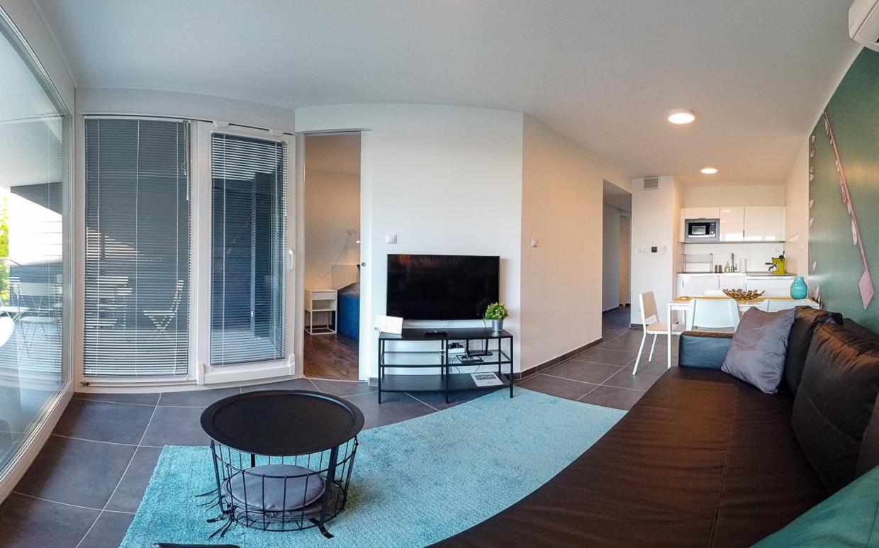 Marina Apartman Hotel บาลาตอนเซเมช ภายนอก รูปภาพ