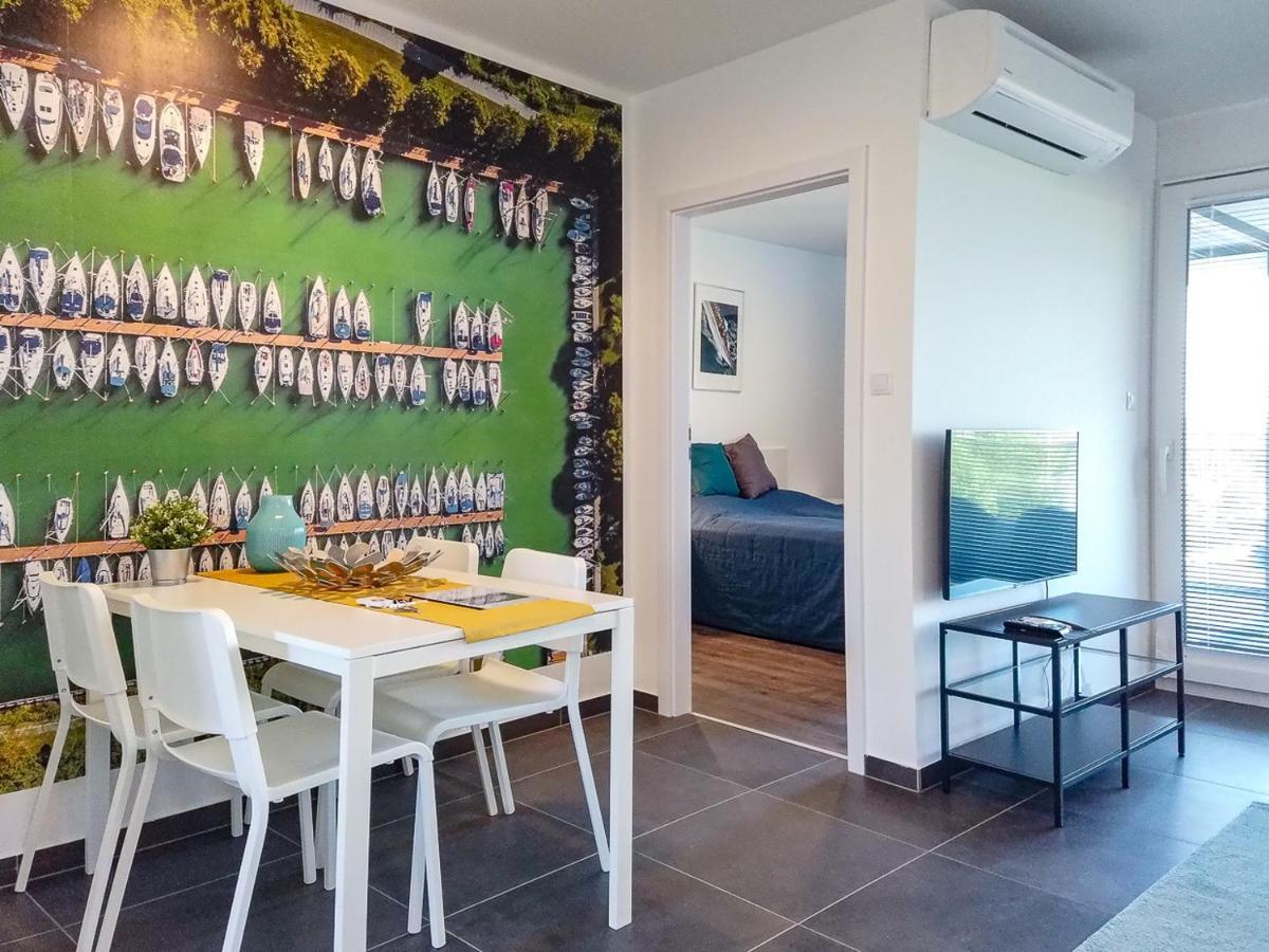 Marina Apartman Hotel บาลาตอนเซเมช ภายนอก รูปภาพ