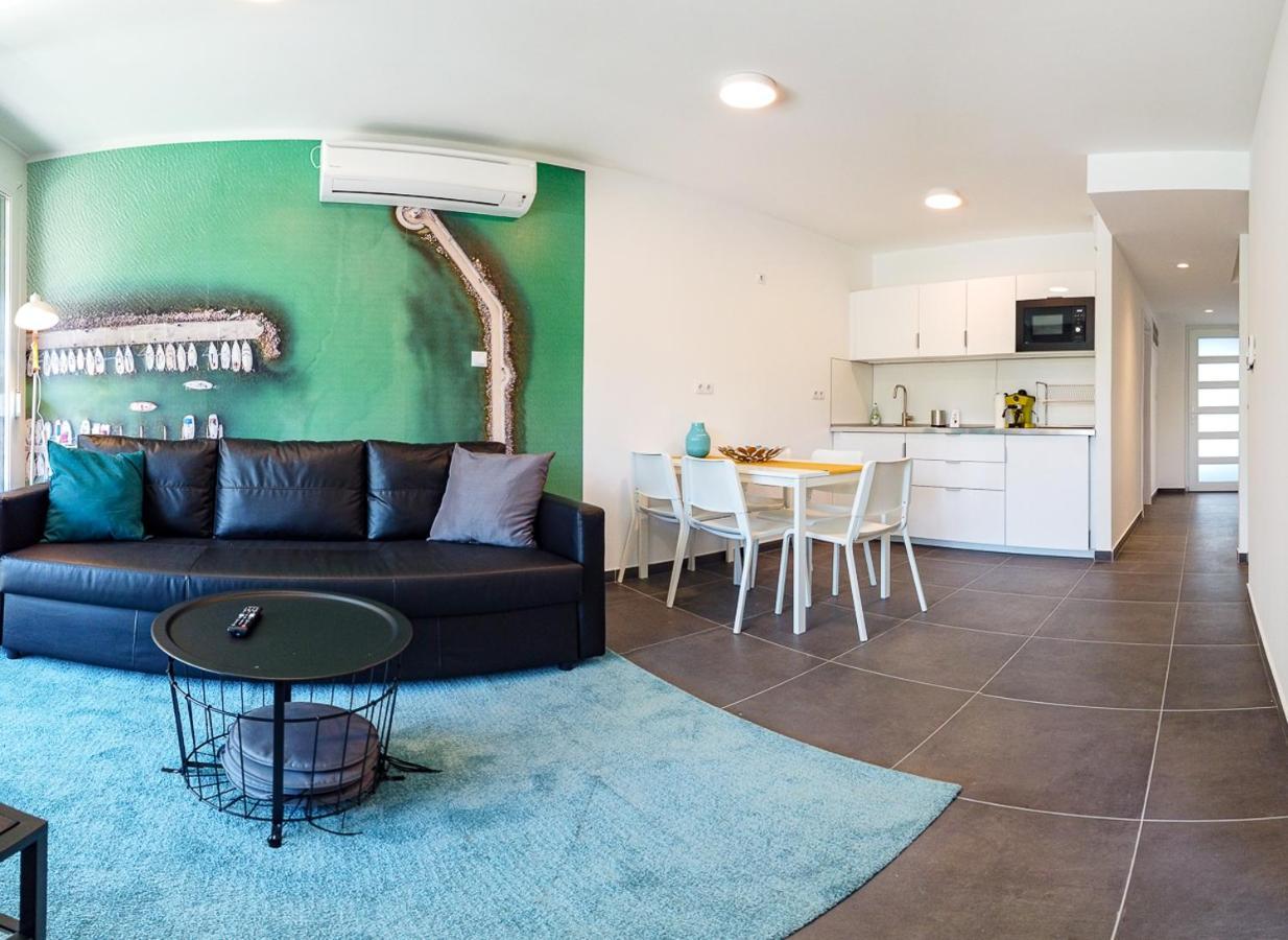 Marina Apartman Hotel บาลาตอนเซเมช ภายนอก รูปภาพ