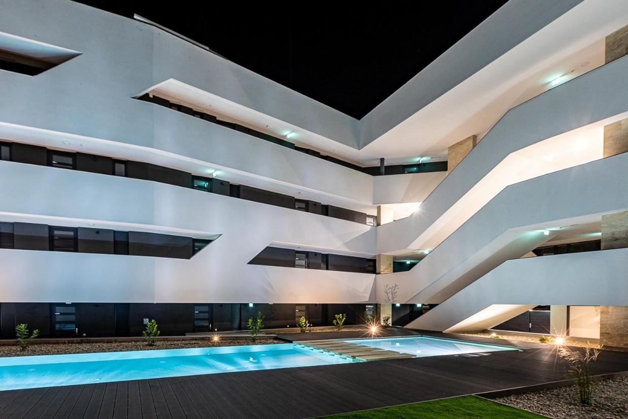 Marina Apartman Hotel บาลาตอนเซเมช ภายนอก รูปภาพ